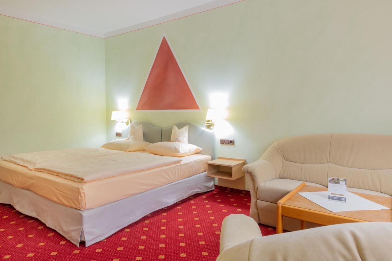 Hotel-Garni Goldener Schwan Bad Windsheim Esterno foto