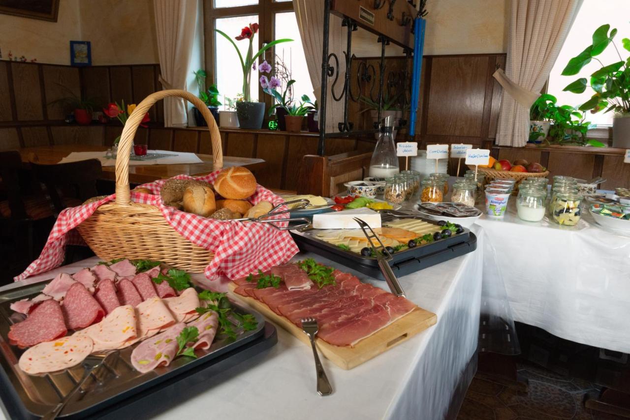 Hotel-Garni Goldener Schwan Bad Windsheim Esterno foto