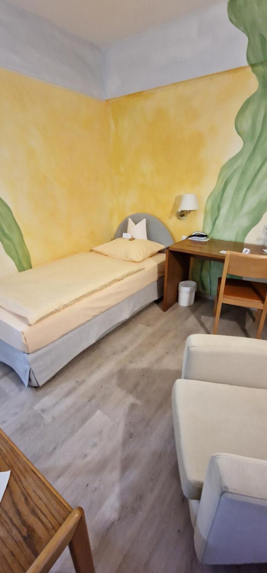 Hotel-Garni Goldener Schwan Bad Windsheim Esterno foto