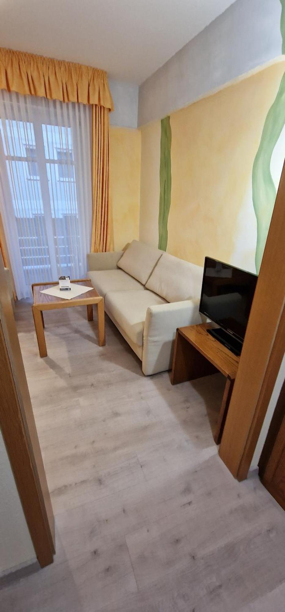 Hotel-Garni Goldener Schwan Bad Windsheim Esterno foto