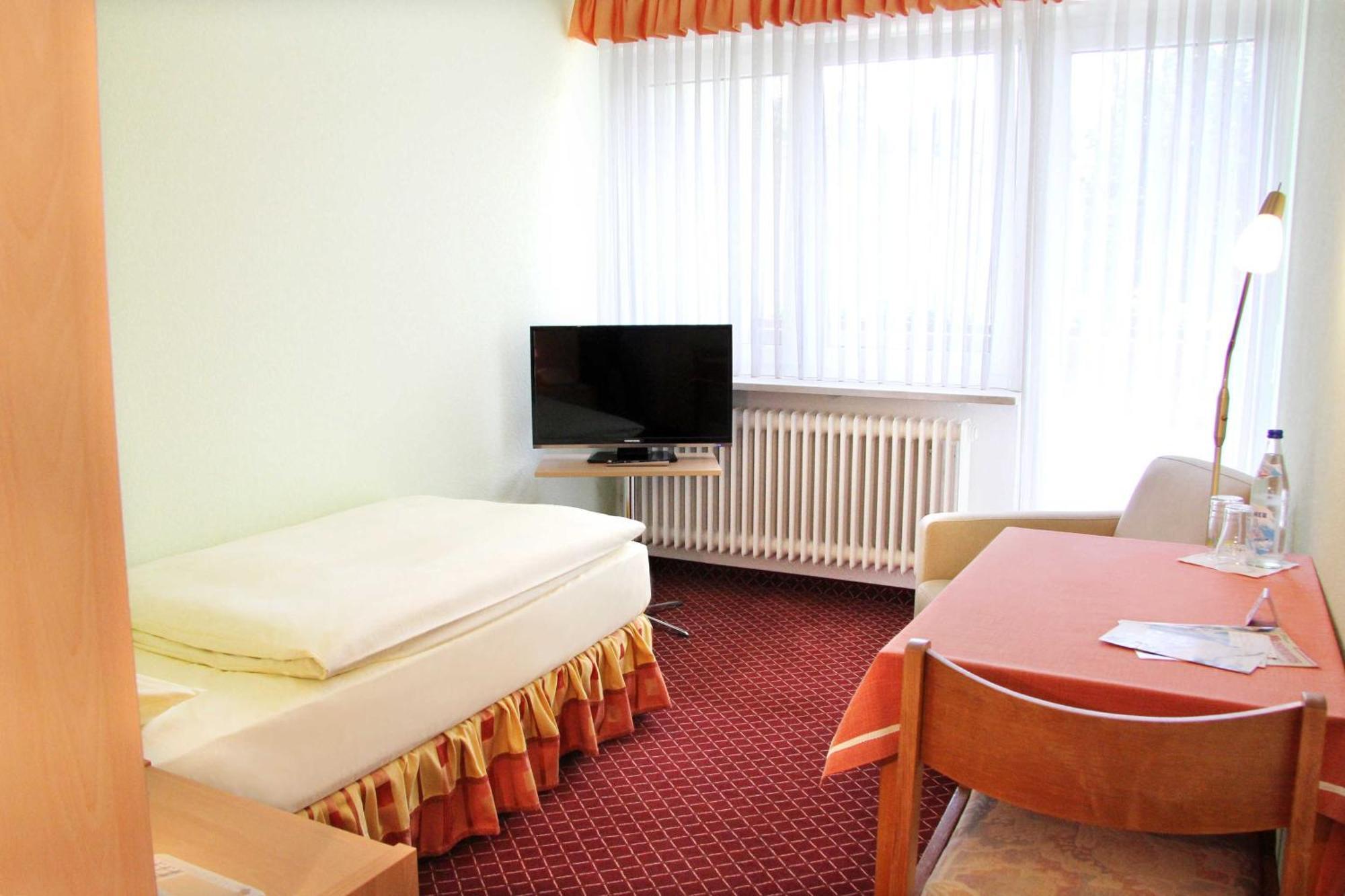Hotel-Garni Goldener Schwan Bad Windsheim Esterno foto