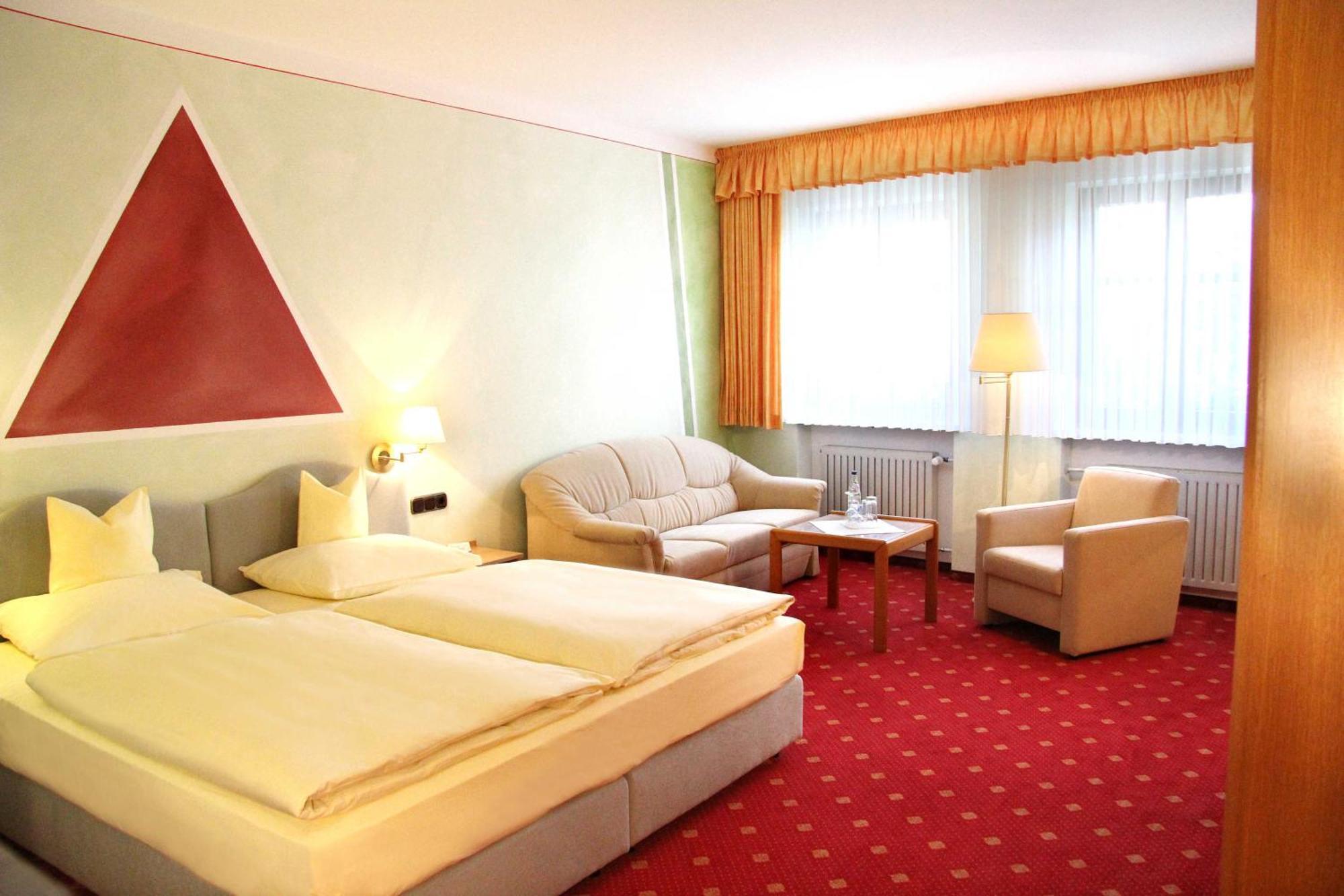 Hotel-Garni Goldener Schwan Bad Windsheim Esterno foto